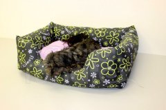 Obdelníček malý Flower zelené kytky - polštář fialový Pelech - Obdelníček