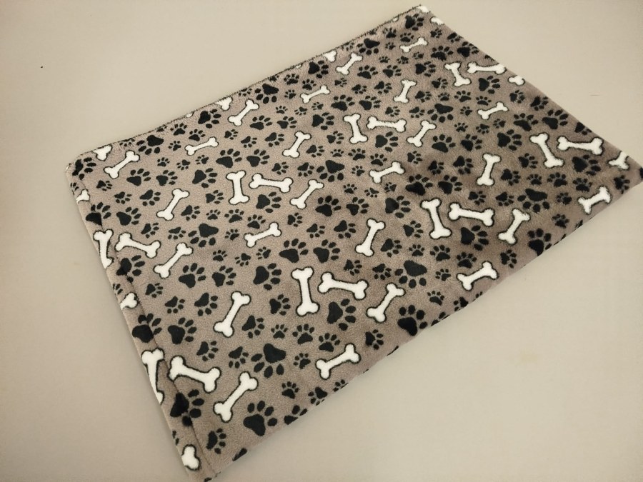 Deka Kosti na šedé - Deka pro psa