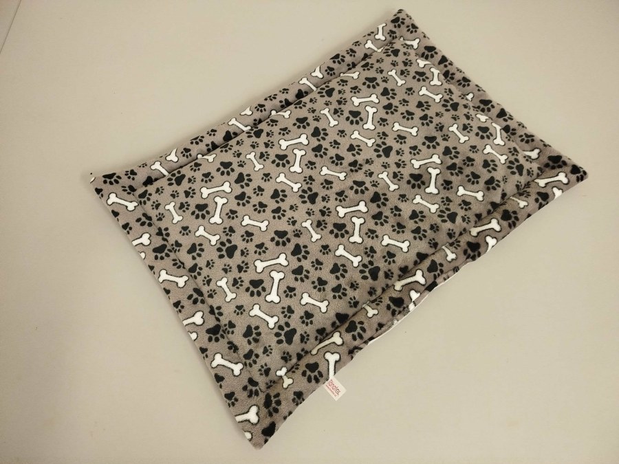 Lehká podložka Stopy a kostičky - Lehká podložka