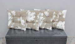 Sedák de luxe Bílé květy na režné Sedáky - sedák klasik