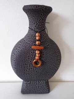 Váza keramická černá s ozdobou Dekorační vázy