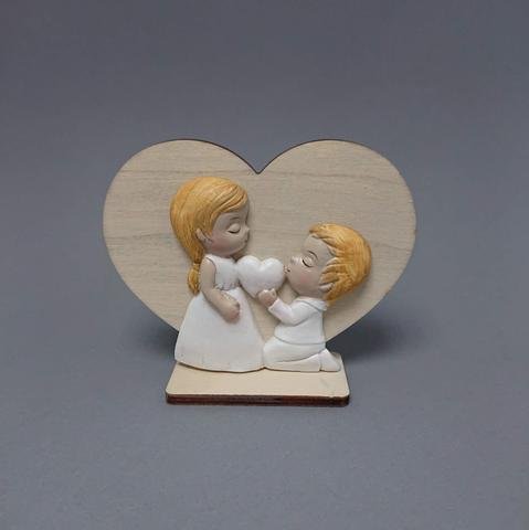 Děti poly na dřevěném srdci - Polystonové a keramické figurky