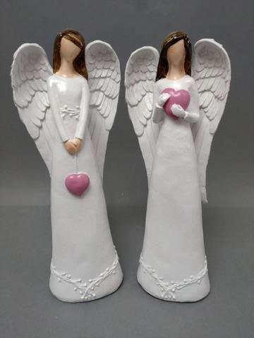 Anděl bílý se srdcem velký - Polystonové a keramické figurky