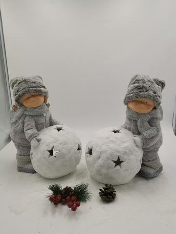 Kluk se sněhovou koulí - Polystonové a keramické figurky