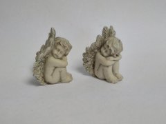 Anděl sedící šedý menší Polystonové a keramické figurky