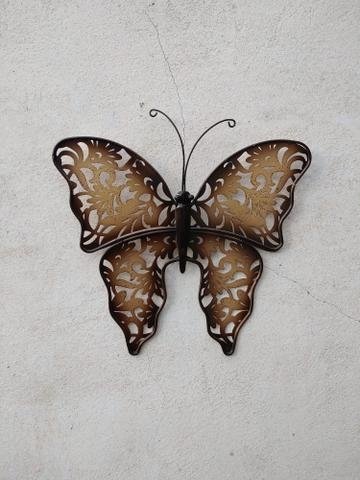Motýl kov hnědobéžový menší - umělé květiny