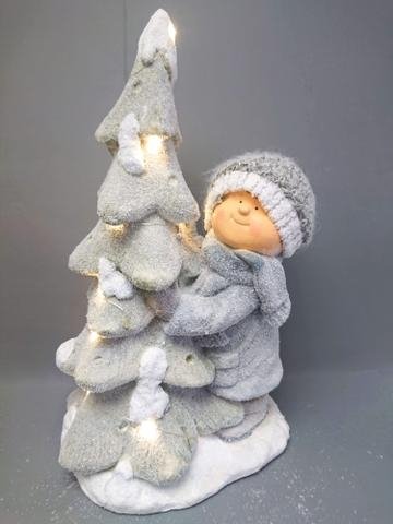Chlapeček se stromkem svítící - Polystonové a keramické figurky