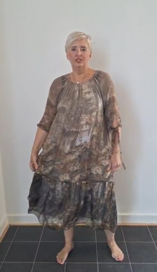 Dámské šaty - letní - Šaty s příběhem khaki Šaty s příběhem khaki - letní