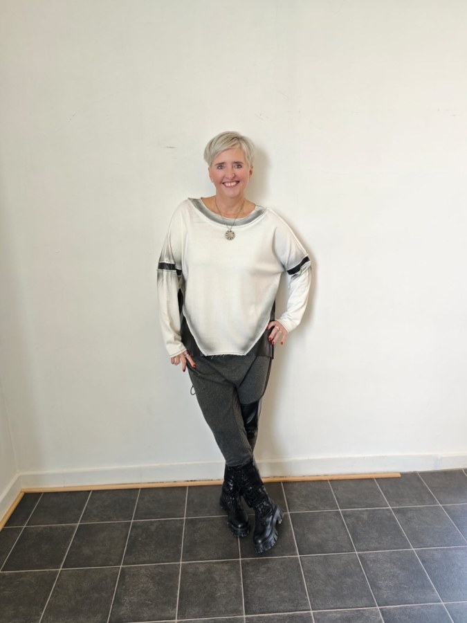 Tuniky, mikiny, svetry - Mikina Bela bílá Mikina Bela bílá - Tuniky, mikiny, svetry