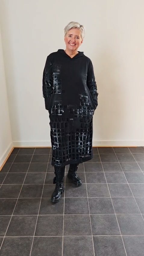 Šaty děrované - Dámské šaty