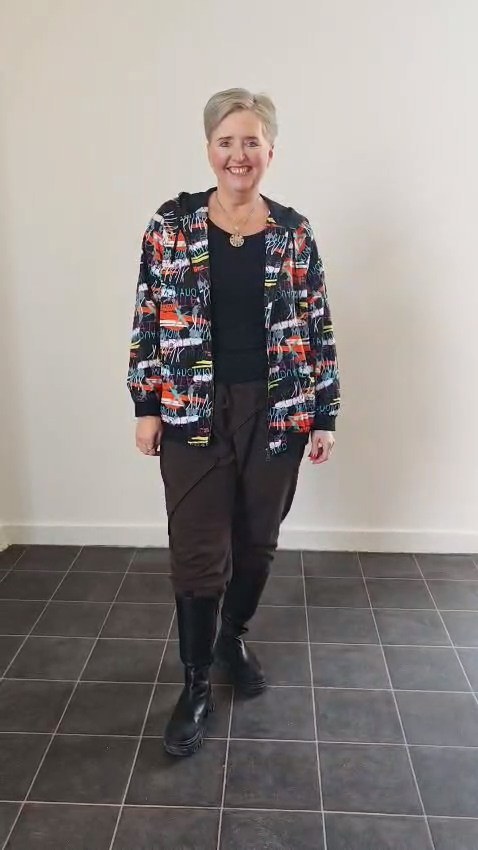 Bundy, kabáty, kardigany - Barevná bundička Barevná bundička - Bundy, kabáty, kardigany